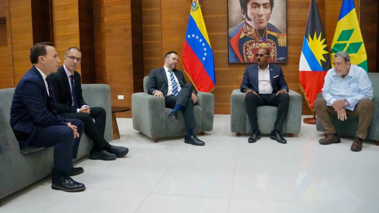 Realizan cumbre del Alba-TCP en Caracas