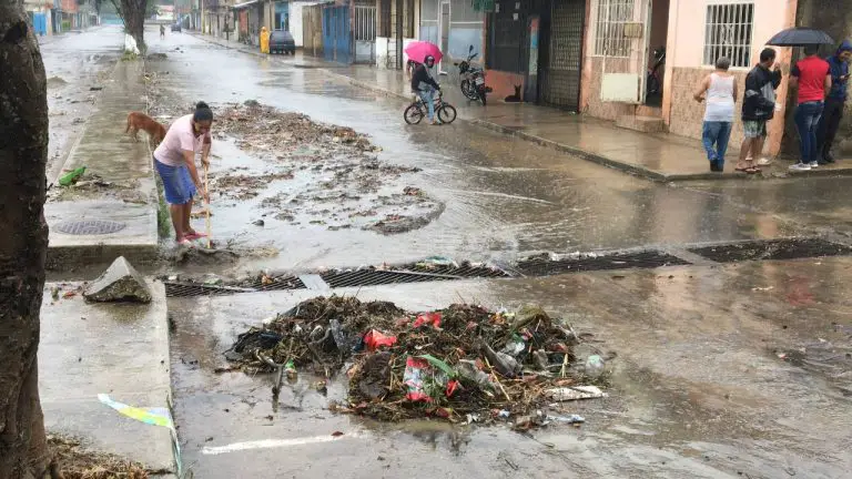 Lluvias dejan anegaciones en viviendas en Carabobo