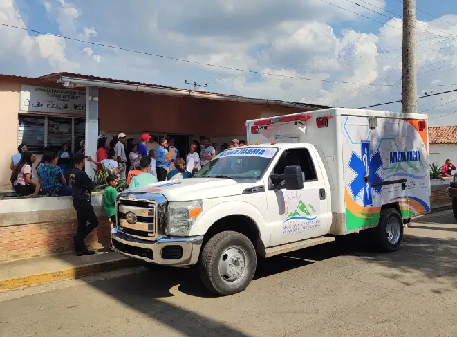 Parroquia Mapararí cuenta con ambulancia repotenciada