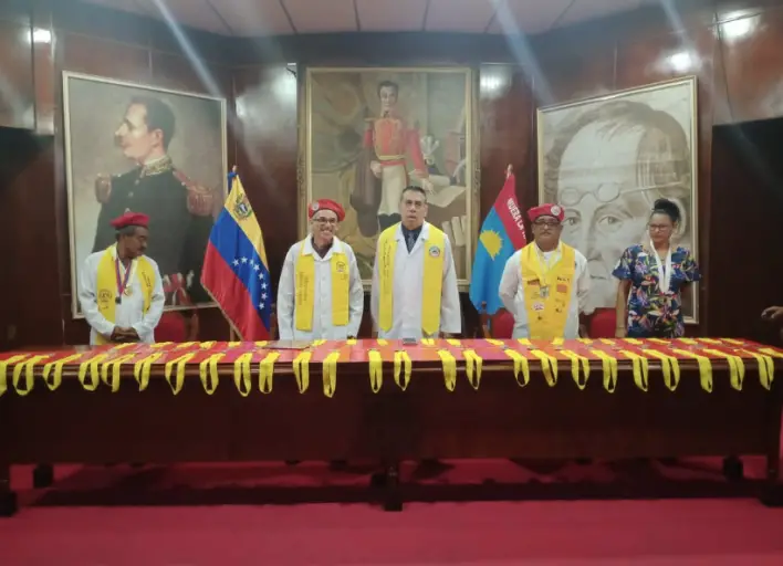 La Universidad de la Salud Hugo Chávez celebró la décima tercera graduación de 51 médicos integrales comunitarios con una asignación de puestos de trabajos.
