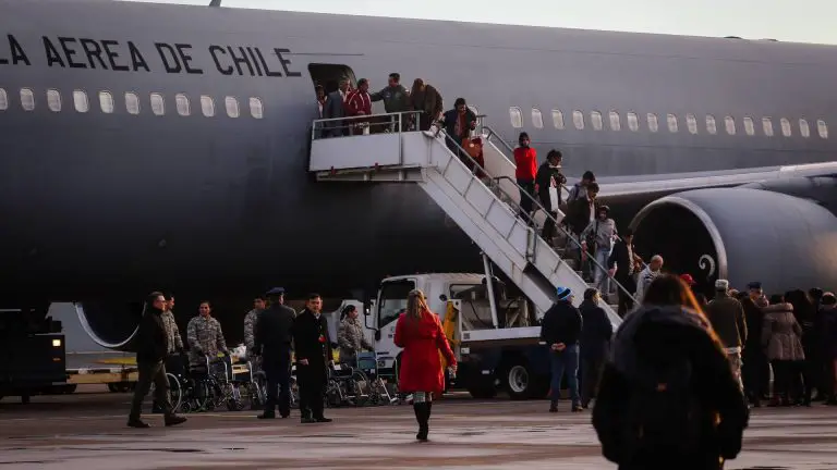 Chile prepara tercer vuelo para deportar a venezolanos