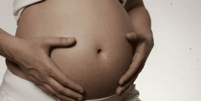 ¿Estrías durante el embarazo?: así puedes evitarlas