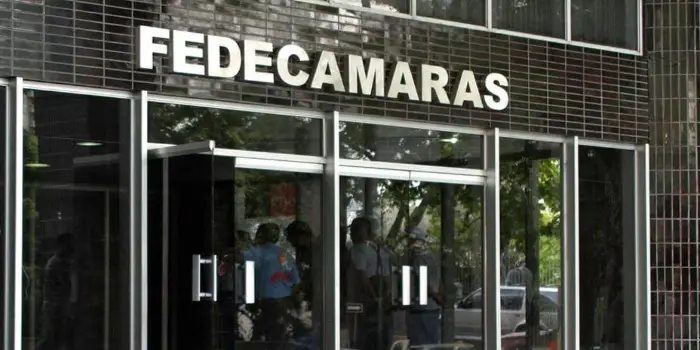 Fedecámaras pide al gobierno y a la oposición un acuerdo sobre el aumento de sueldo