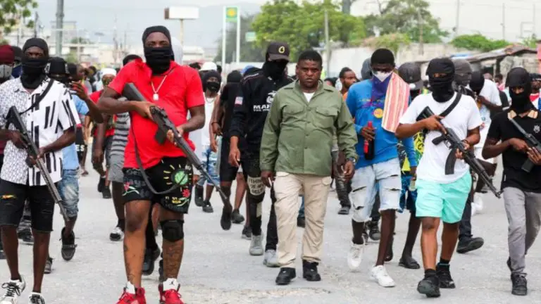 Palacio nacional de Haití fue atacado por hombres armados