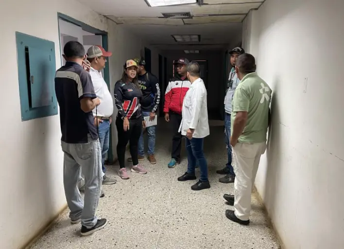 La gobernación del estado, a través del Plan Juntos por Falcón inicia una nueva etapa de rehabilitación en el Hospital Emigdio Ríos de Churuguara.
