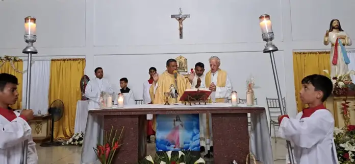 Este domingo 7 de abril del 2024, la parroquia Jesús de la Divina Misericordia de la Urbanización las Eugenias, celebró sus fiestas patronales.