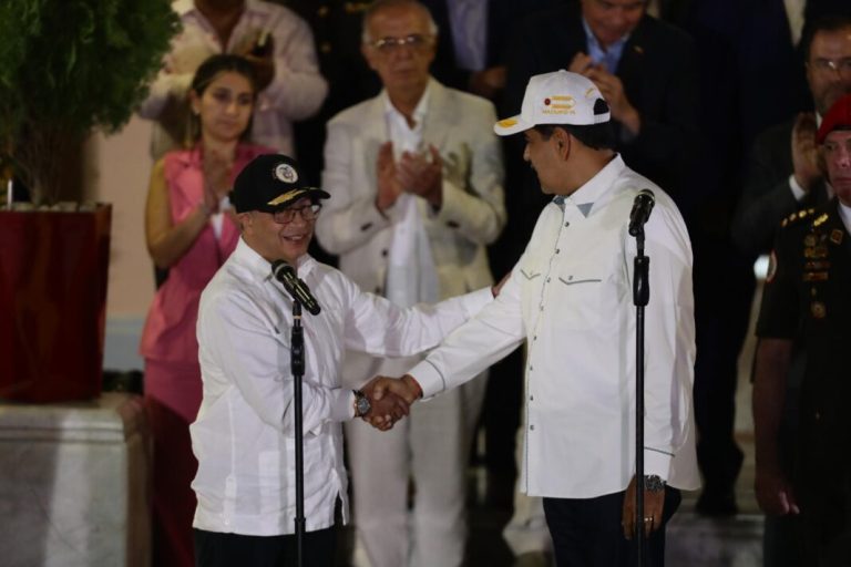 Petro presenta propuesta para lograr “la paz política” en Venezuela