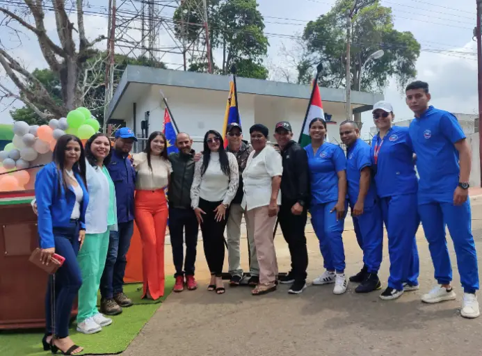 Este martes la alcaldesa del municipio Federación, Nayrobi Osteicoechea inauguró junto al poder popular una Farmacia Comunitaria que lleva el nombre "Mi Don".