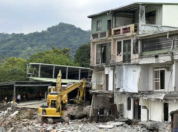 Taiwán eleva a 10 la cifra de muertos por el terremoto