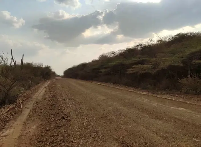 Suman otra vialidad agrícola rehabilitada en Churuguara