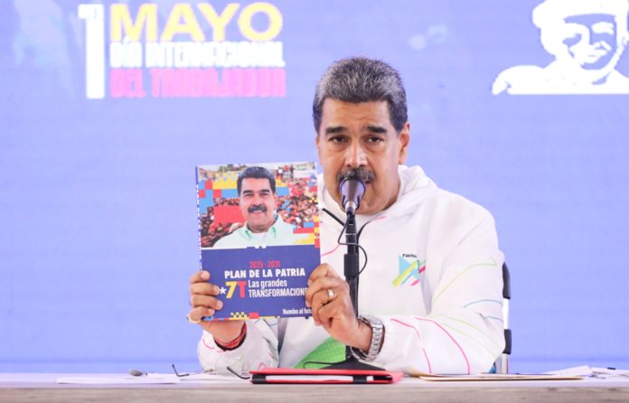 Maduro dijo que Venezuela se juega su futuro en las presidenciales