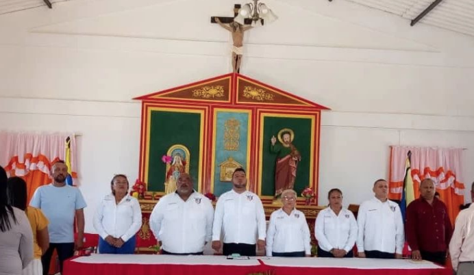 Una sesión especial marcada por la tradición y dio paso a demostraciones de fe y amor por los santos patronos de la población de Rio Seco.