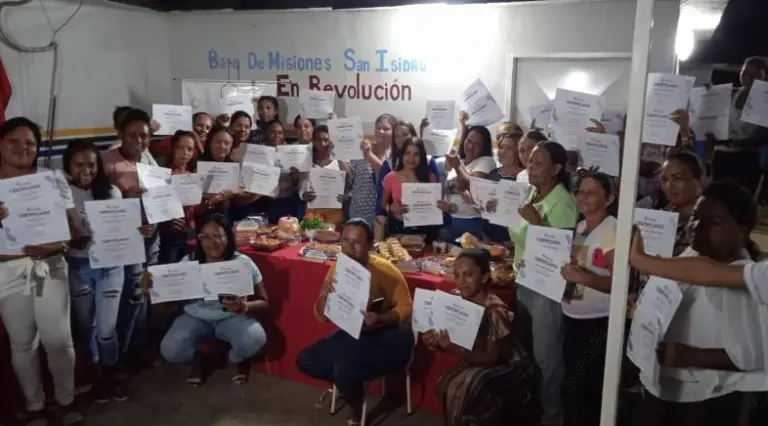 Inces entregó certificados a 60 mujeres en la Costa Oriental