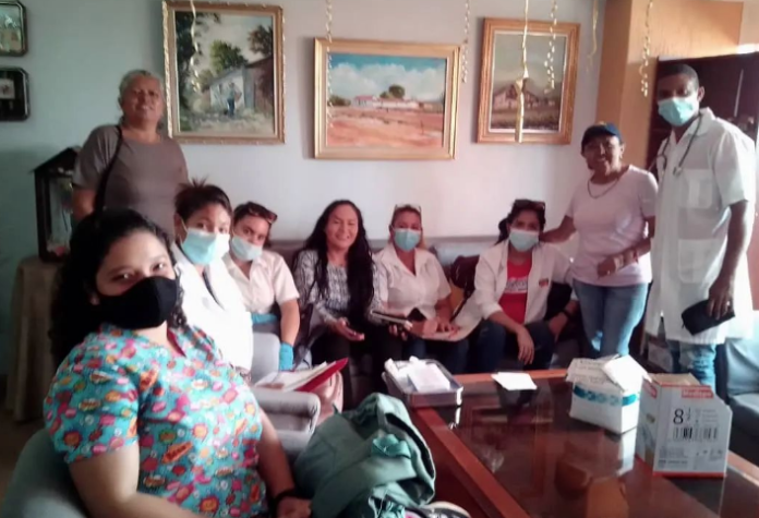 La Secretaría de Bienestar Social llevó consultas médicas a domicilio a pacientes encamados del sector Bobare de Coro.