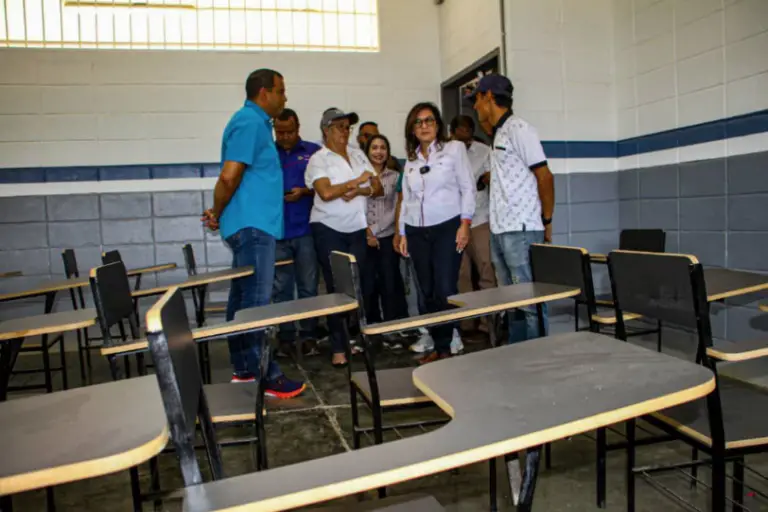 Este miércoles el gobernador Víctor Clark estuvo acompañado por la presidenta de la Misión Venezuela Bella, Jacqueline Faria, para efectuar las inspecciones.