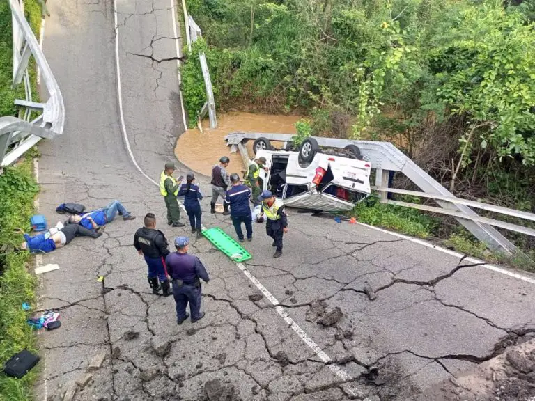 Colapsó puente en la Falcón-Zulia, 1 fallecido y 3 lesionados