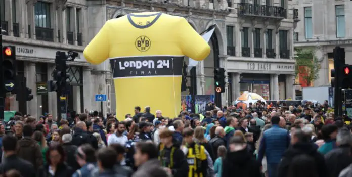 Liga de Campeones | Aficionados del Dortmund llegan a Londres
