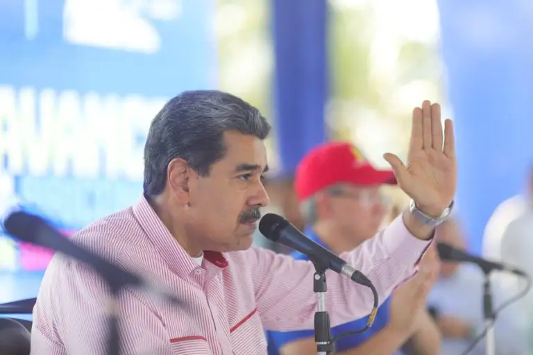 Maduro designa nuevo ministro de Comunas
