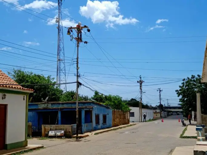 Buchivacoa  Alcaldía continúa rehabilitación del sistema eléctrico 