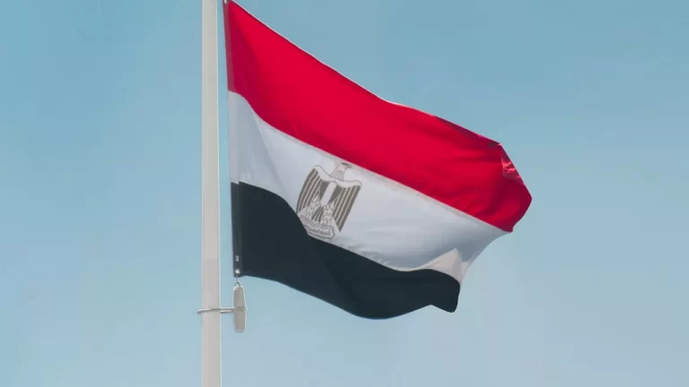 El gobierno de Egipto presenta su renuncia