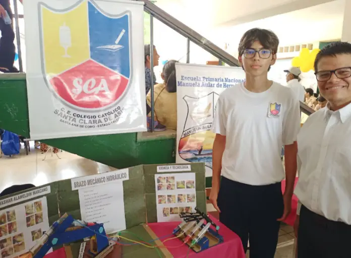 La ETIR Pedro Curiel Ramírez de Coro fue el escenario para que estudiantes mostraran 106 proyectos en la Feria Productiva 2024.