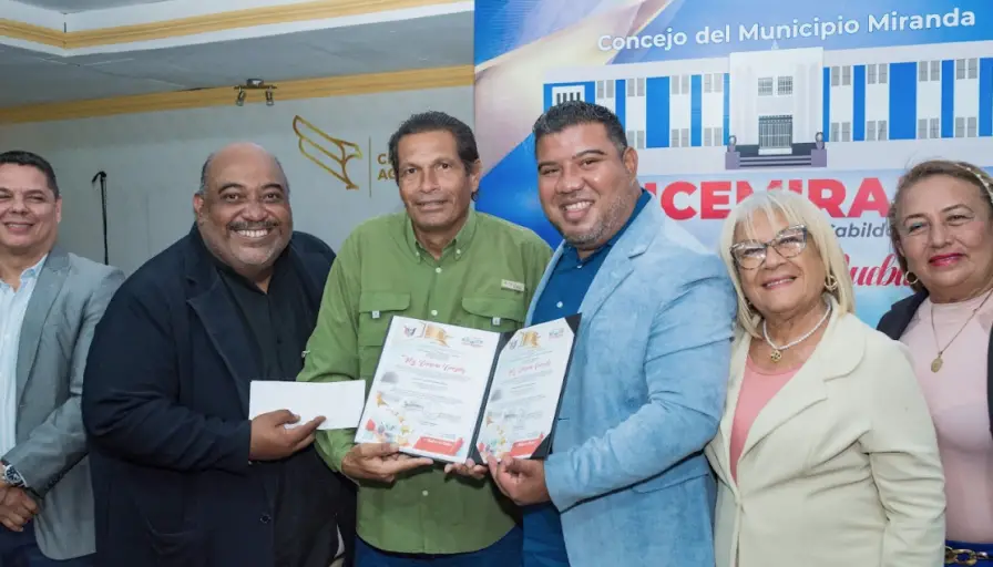 La Cámara Municipal de Miranda (Cocemiranda) exaltó la labor de 15 periodistas con el Premio Municipal "Salomón Maduro Ferrer" en sus distintas menciones.
