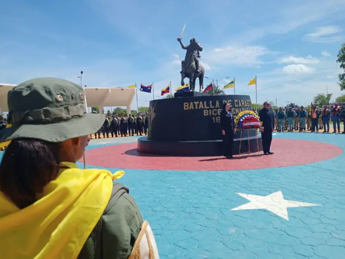 La conmemoración de los 203 años de la Batalla de Carabobo y el Día del Ejército Bolivariano en el estado Falcón se realizó en el paseo Bicentenario de Coro.