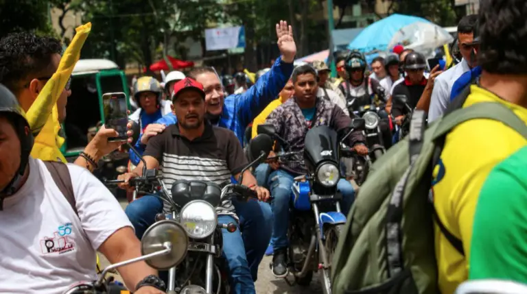 José Brito desde El Valle: Gloria al bravo pueblo. Hoy Caracas venció el miedo al cambio