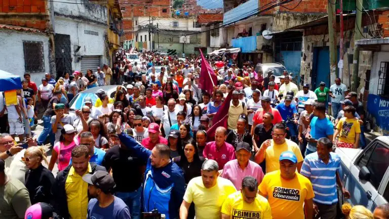 José Brito en Petare : Le pregunto a los venezolanos ¿quieren seis años más de pelazón, apagones y sanciones, o quieren un nuevo gobierno que solucione?