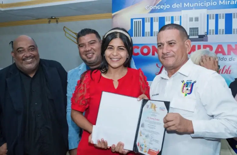 La Cámara Municipal de Miranda (Cocemiranda) exaltó la labor de 15 periodistas con el Premio Municipal "Salomón Maduro Ferrer" en sus distintas menciones.