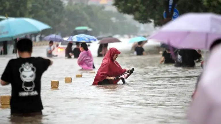 Lluvias torrenciales en China dejan 8 muertos