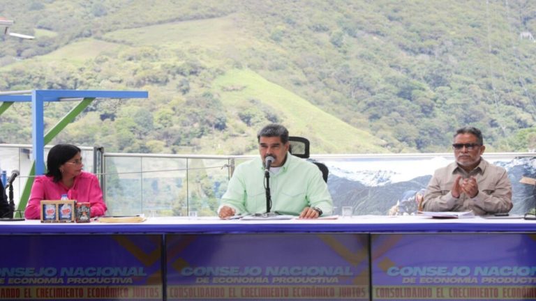 Maduro: el país debe dialogar mucho que no vuelva la intolerancia