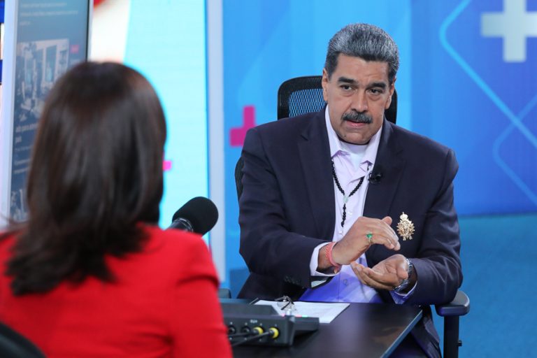 Presidente Maduro sobre las encuestas: la verdad está en la calle