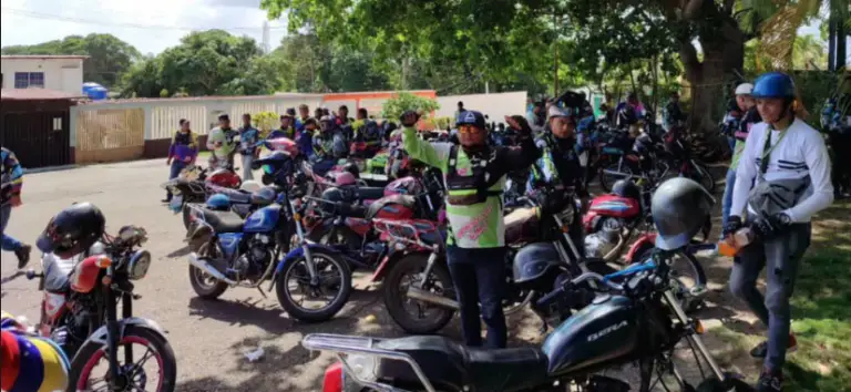Mototaxistas del municipio Federación le dan espaldarazo a Nicolás Maduro