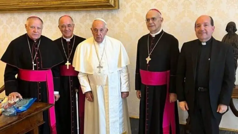 El Papa expresó su interés en el país tras reunión con obispos venezolanos