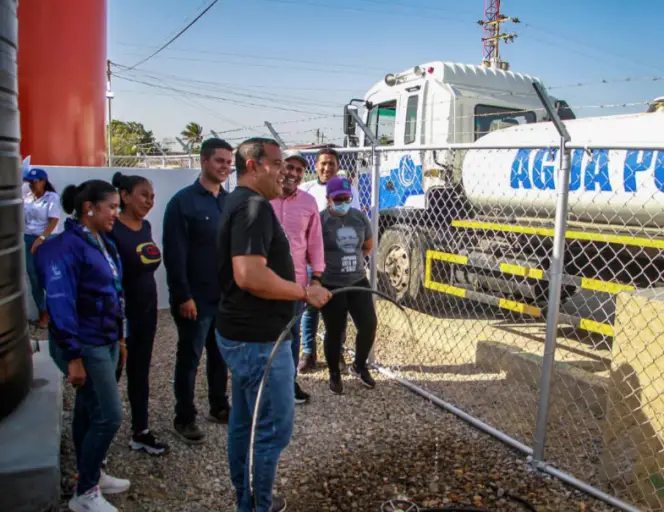 Este viernes el gobernador, Víctor Clark, gracias al apoyo del presidente Maduro, reactivó la Planta Desalinizadora que impactará al sector pesquero y turístico