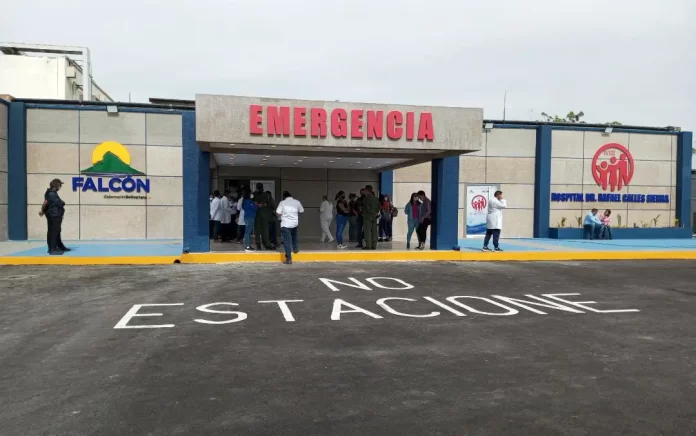 Tres heridos en choque entre cisterna y camioneta