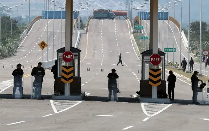 Durante este lunes 29 de julio de 2024, las autoridades correspondientes han comenzado a restablecer el acceso fronterizo entre Venezuela y Colombia.