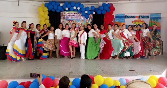 El Ceis "Simón Bolívar" ubicado en Las Velitas efectuó un hermoso y amplio encuentro de Haceres, Saberes y Sabores como cierre del año escolar.