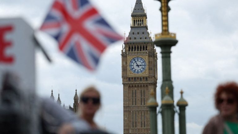 Reino Unido acude a las urnas ante un posible giro político