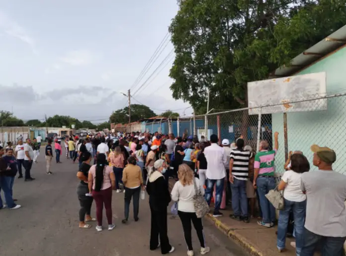 Las mesas electorales en Coro se instalaron con normalidad en un recorrido por los centros electorales de las parroquias San Antonio, San Ana y San Gabriel.