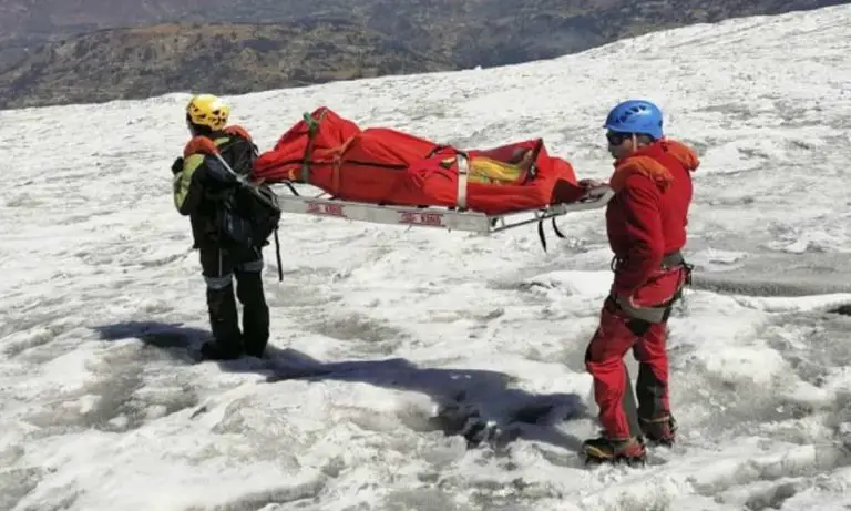Encuentran el cuerpo momificado de un alpinista que murió hace 22 años