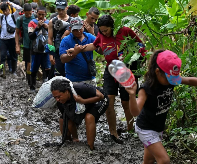 Panamá y Colombia dialogan por crisis migratoria en el Darién