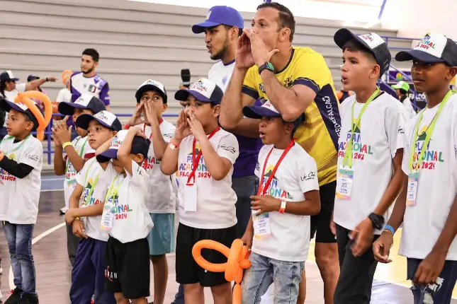 Este lunes más de 250 chamos, hijos e hijas de los trabajadores del Palacio Ejecutivo Regional, iniciaron el plan vacacional “Vacaciones Felices 2024”.