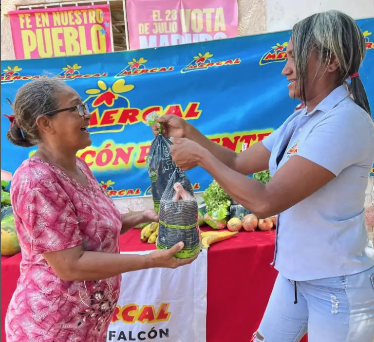 Más de 1200 familias de Colina beneficiadas con combos proteicos