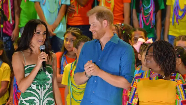 Así bailaron Meghan y Harry salsa caleña en Colombia (VIDEO)