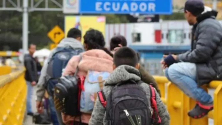 Número de migrantes venezolanos en Ecuador descendió a 443.000