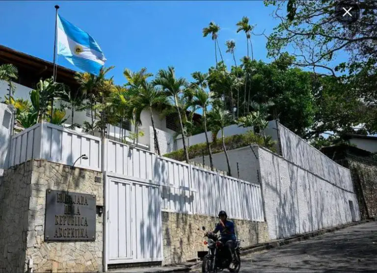 Brasil custodia embajadas de Perú y Argentina en Venezuela