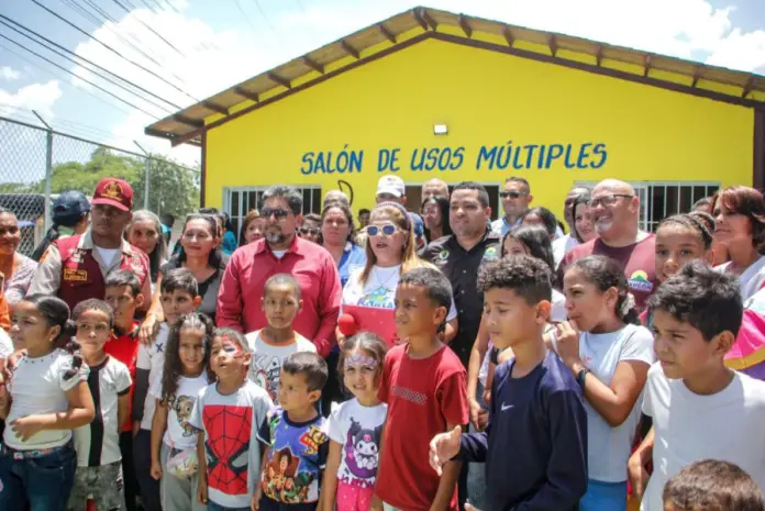 Desde el Ceis Ciudad de Coro, autoridades dieron un balance del Plan Escuelas Abiertas Agosto en el que resaltaron que ya han atendido 35 mil niños y jóvenes.