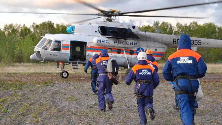 Desaparece helicóptero ruso con 22 personas a bordo